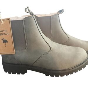 JBU Kai Slip and Water-Resistant Mens Chelsea Boot Grey New in Box with Tag